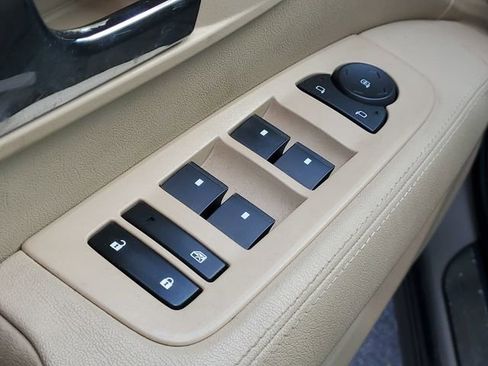 Used 2007 Cadillac SRX image 11