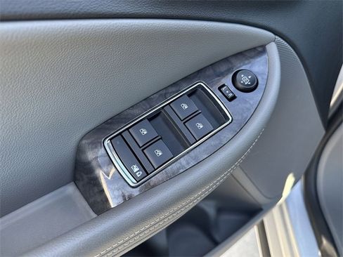 Used 2015 Chevrolet Impala LT w/ Convenience Package image 15