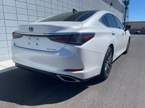 Certified 2024 Lexus ES 350 w/ Premium Package image 3