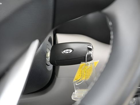 Certified 2023 Hyundai Venue SEL FWD image 27