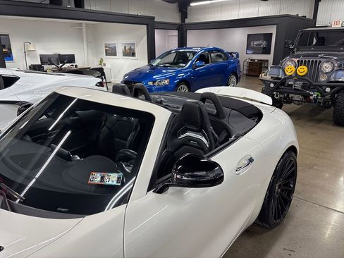 Used 2018 Mercedes-Benz AMG GT Roadster w/ Lane Tracking Package image 23