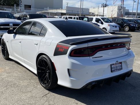 Used 2018 Dodge Charger R/T image 11