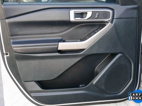 Used 2023 Ford Explorer XLT w/ Equipment Group 202A image 11