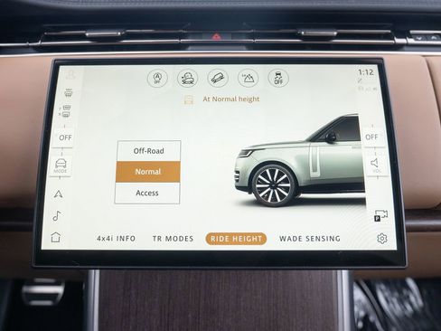 Used 2025 Land Rover Range Rover SE image 28