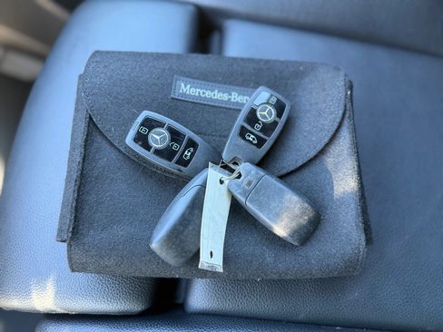 Used 2023 Mercedes-Benz Sprinter 2500 image 12
