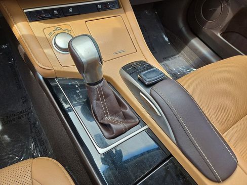 Used 2018 Lexus ES 350 w/ Navigation System Package FWD image 30