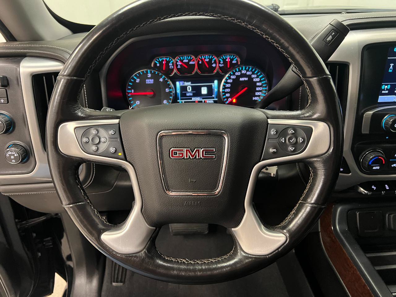 Used 2018 GMC Sierra 1500 SLT AWD/4WD image 37