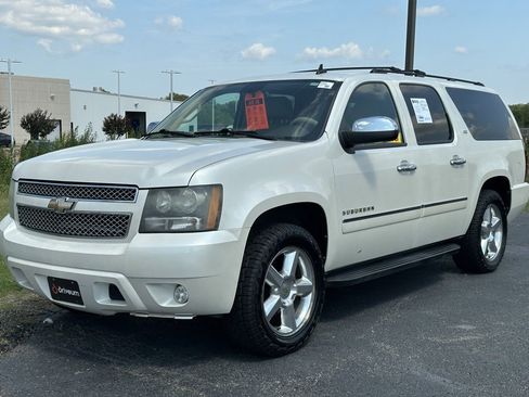 Used 2011 Chevrolet Suburban LTZ image 3