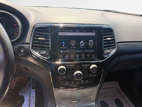 Used 2019 Jeep Grand Cherokee Altitude AWD/4WD image 22