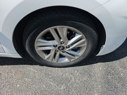 Used 2020 Hyundai Elantra SEL w/ Cargo Package (C1) FWD image 9