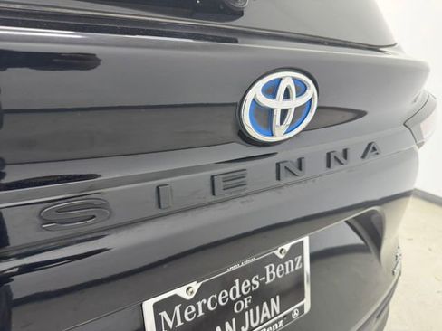 Used 2024 Toyota Sienna XLE w/ XLE Plus Package FWD image 40