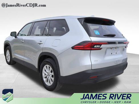 Used 2025 Toyota Grand Highlander AWD image 21