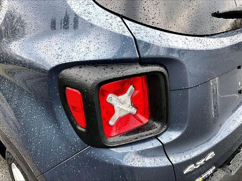 Used 2021 Jeep Renegade Latitude w/ Convenience Group image 62