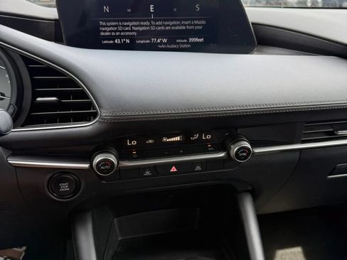 Used 2022 MAZDA MAZDA3 s FWD image 26