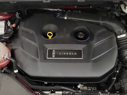 Used 2019 Lincoln MKC Premiere FWD image 11