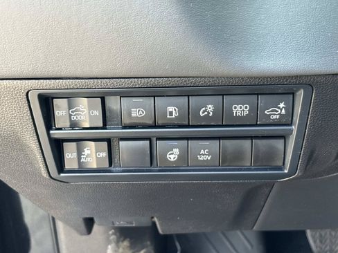 Used 2026 Toyota Tundra Capstone AWD/4WD image 19