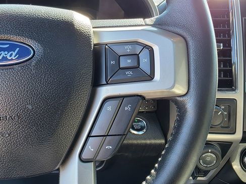 Used 2017 Ford F150 Lariat image 28