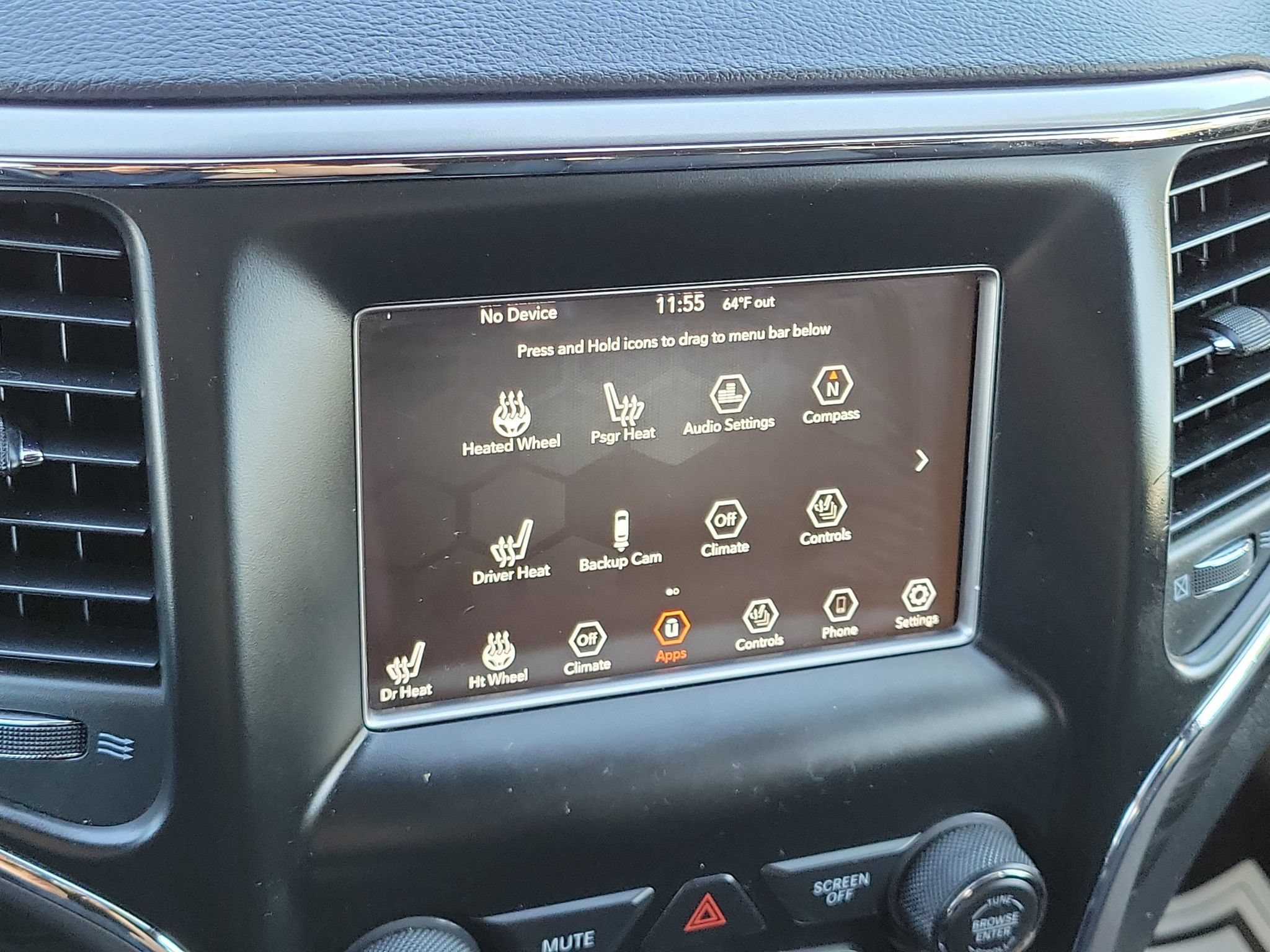 Used 2019 Jeep Grand Cherokee Laredo w/ Security & Convenience Group AWD/4WD image 16