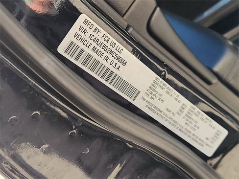 Used 2021 Jeep Grand Cherokee Limited image 34