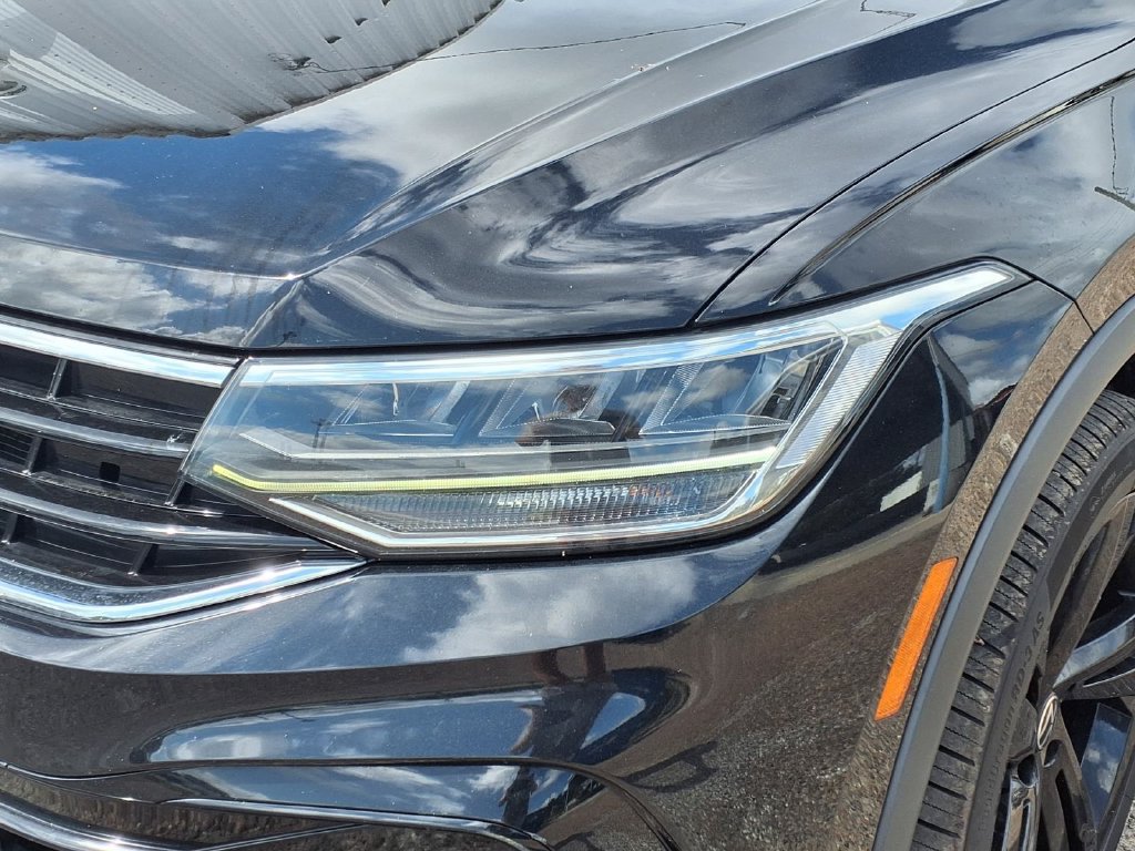 Used 2024 Volkswagen Tiguan SE R-Line FWD image 7