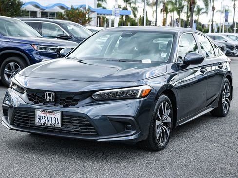 Certified 2024 Honda Civic EX-L image 3