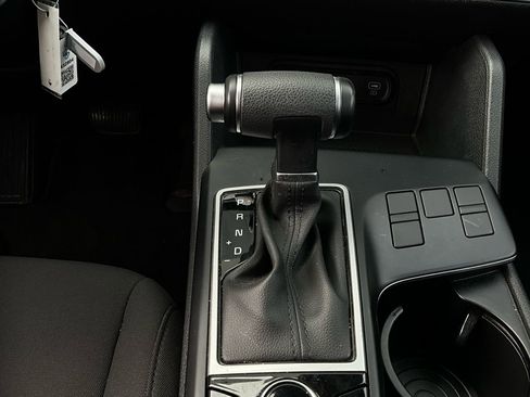 Used 2025 Kia Sportage LX image 22