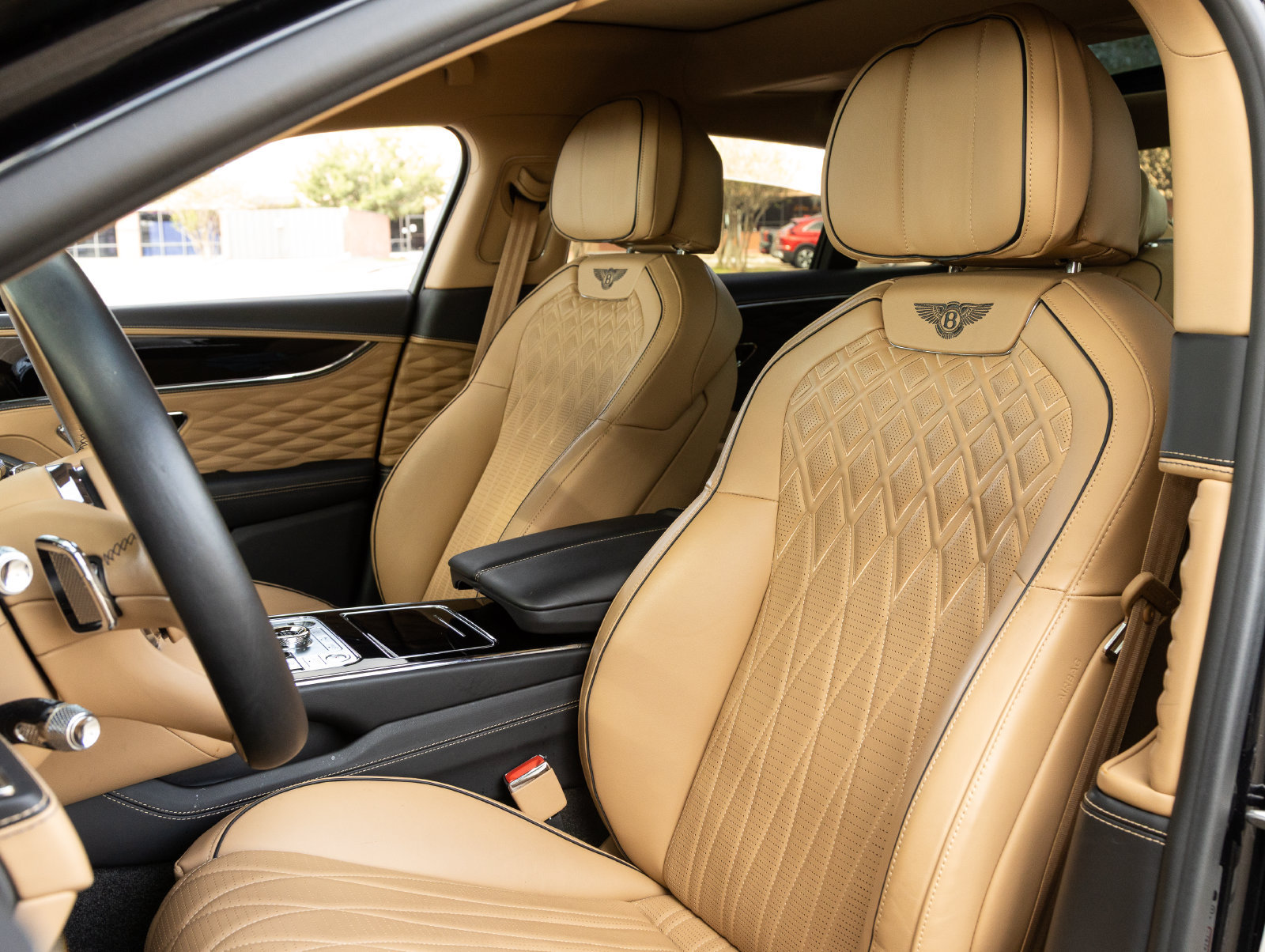 Used 2022 Bentley Flying Spur V8 AWD/4WD image 5