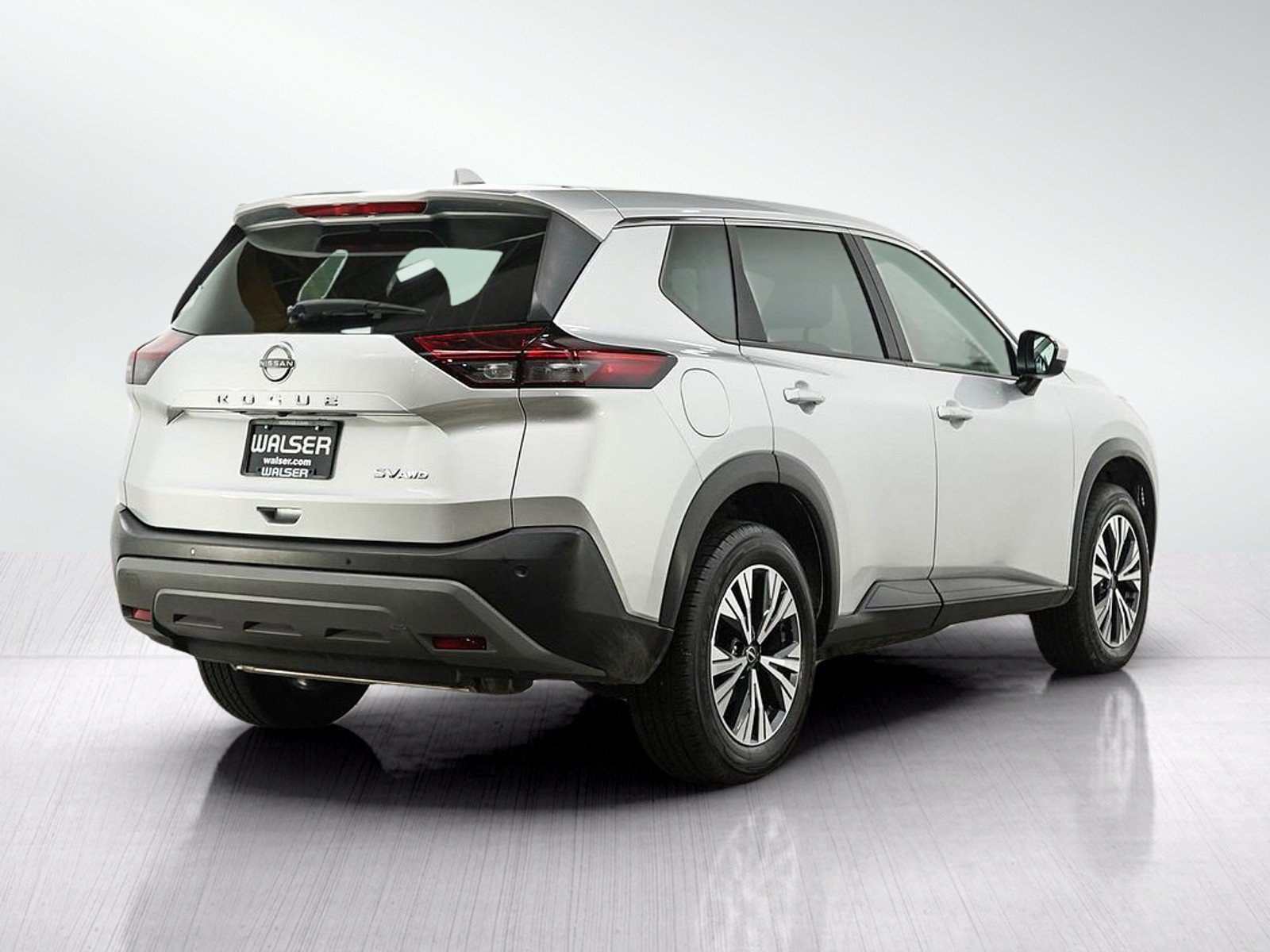 Used 2023 Nissan Rogue SV AWD/4WD image 5