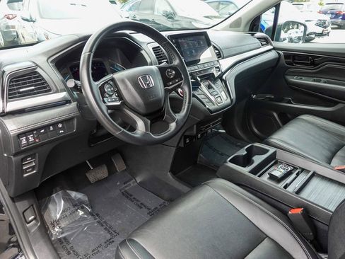 Used 2023 Honda Odyssey Touring image 12