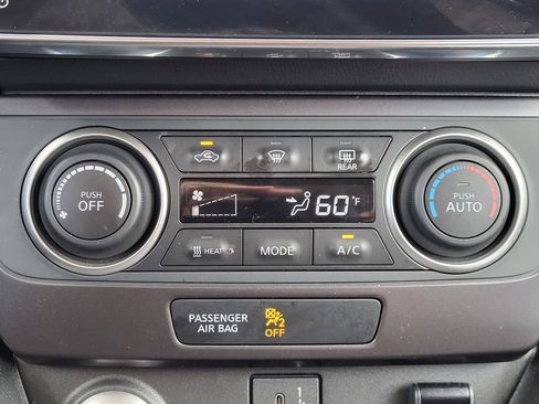 Used 2024 Nissan Leaf S FWD image 10
