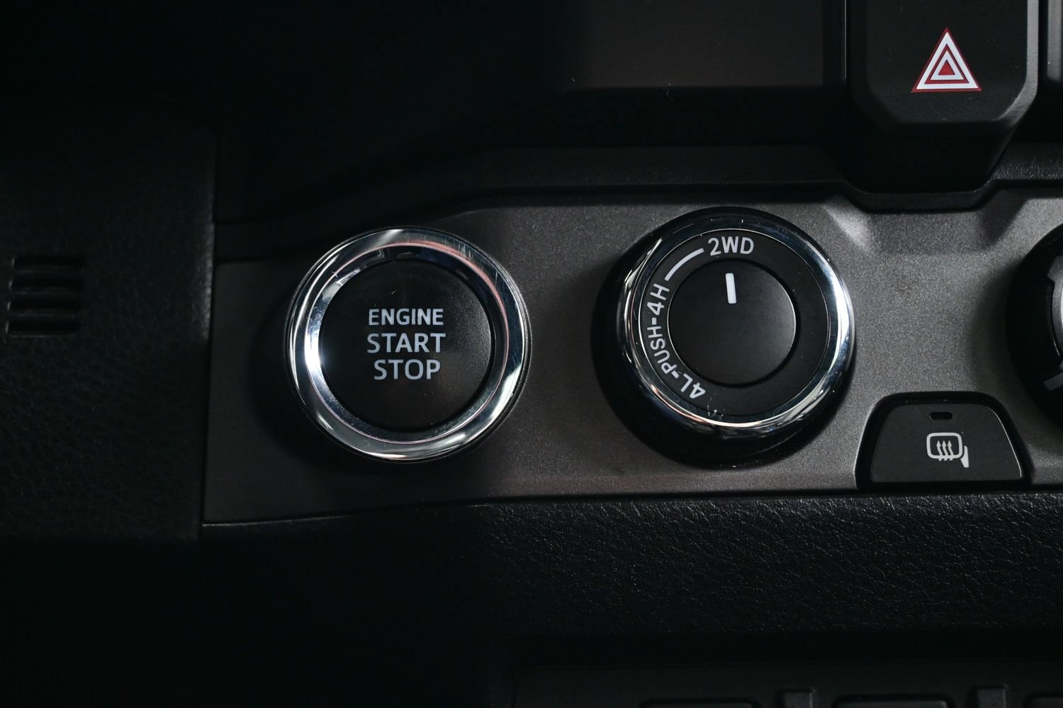 Used 2020 Toyota Tacoma TRD Off-Road w/ Technology Package AWD/4WD image 23
