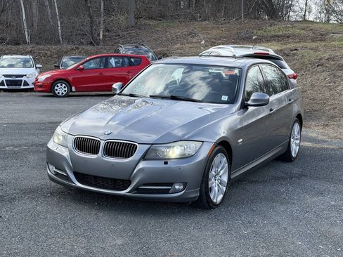 Used 2011 BMW 335i xDrive Sedan AWD/4WD image 3