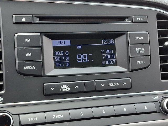 Used 2018 Hyundai Elantra SE FWD image 16