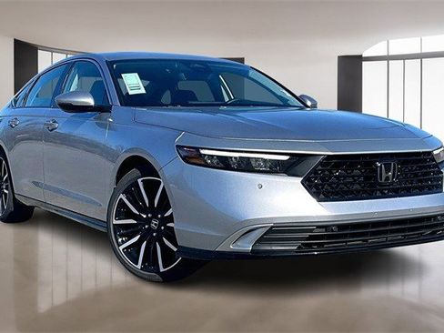 Certified 2025 Honda Accord Touring image 3