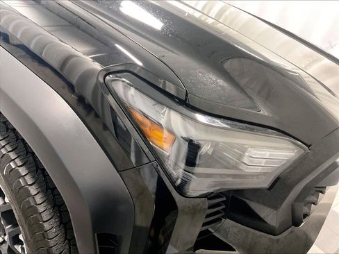 Used 2024 Toyota Tacoma TRD Off-Road image 34