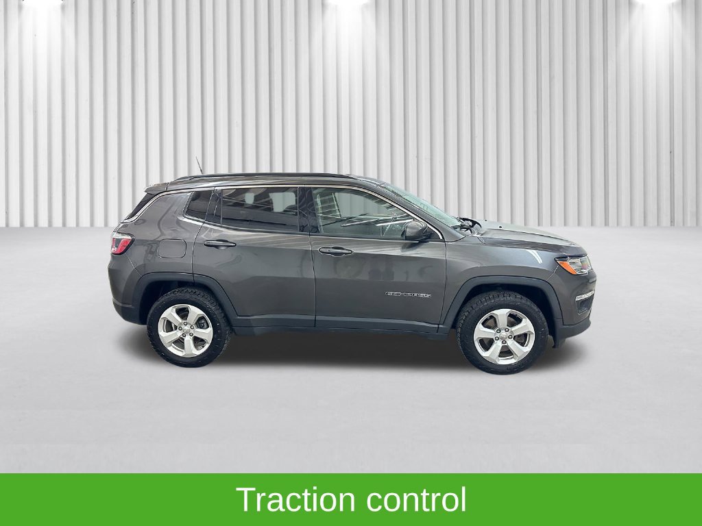 Used 2019 Jeep Compass Latitude w/ Popular Equipment Group AWD/4WD image 5