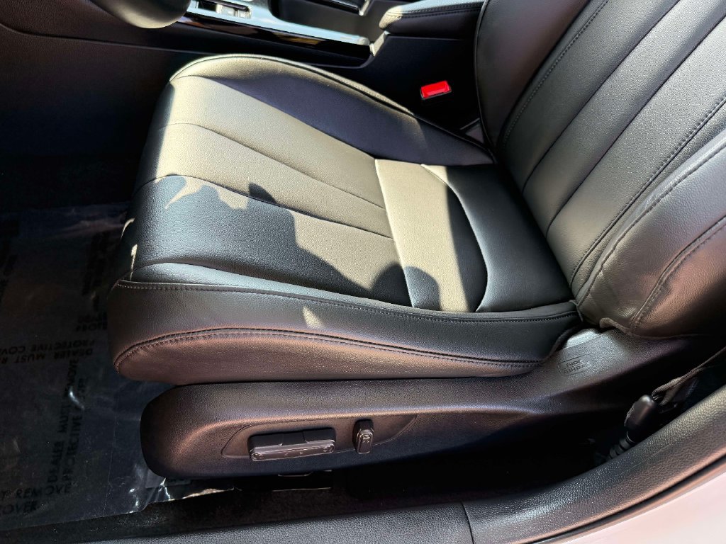 Certified 2026 Acura Integra FWD image 13