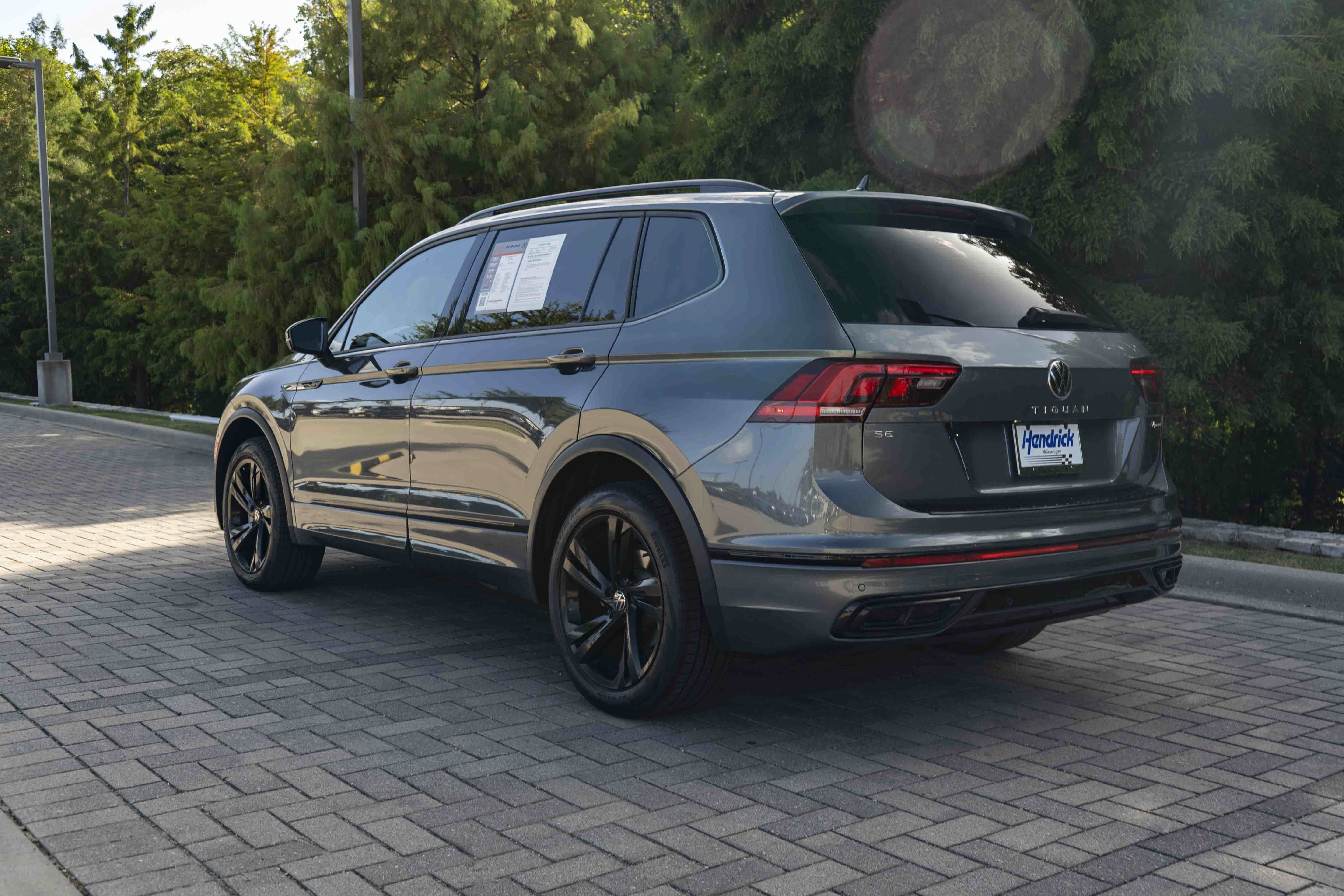 Certified 2024 Volkswagen Tiguan SE R-Line AWD/4WD image 6