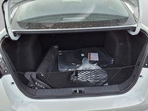 New 2025 Nissan Versa SR w/ Trunk Package FWD image 21
