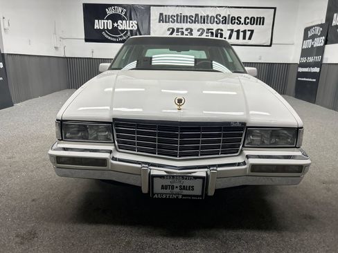 Used 1991 Cadillac De Ville Sedan FWD image 2