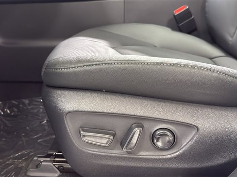 New 2026 Toyota Grand Highlander Platinum image 14