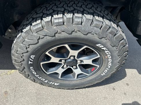 Used 2021 Jeep Wrangler Unlimited Rubicon AWD/4WD image 10