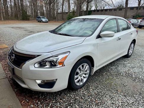Used 2015 Nissan Altima 2.5 S w/ Power Driver Seat Package image 1
