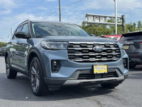 Certified 2025 Ford Explorer Active w/ Active Comfort Package AWD/4WD image 50