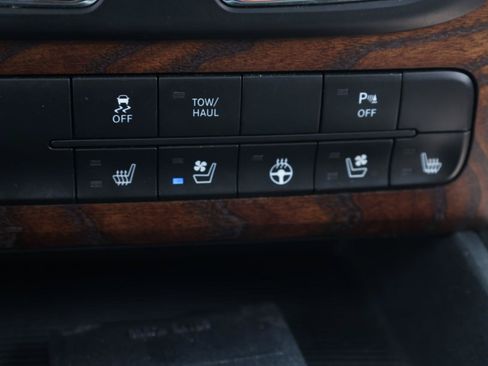 Used 2013 RAM 1500 Laramie Longhorn w/ Convenience Group AWD/4WD image 12
