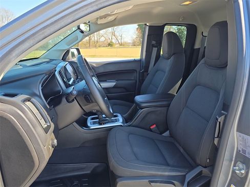 Used 2021 Chevrolet Colorado LT w/ LT Convenience Package image 17