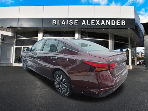 Used 2023 Nissan Altima 2.5 SV image 8