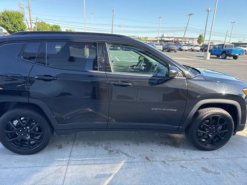 Used 2022 Jeep Compass Latitude w/ Convenience Group AWD/4WD image 48