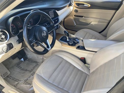 Used 2017 Alfa Romeo Giulia Ti w/ TI Lusso Light Wood Package image 21