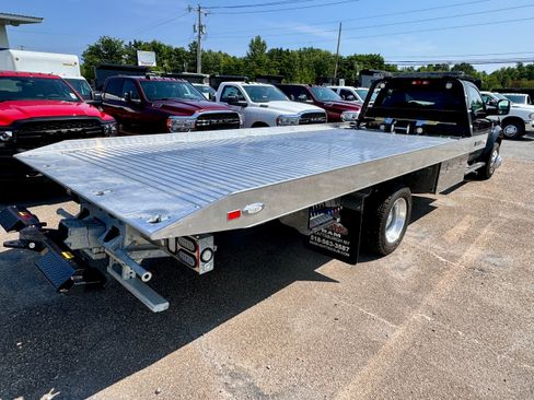 New 2024 RAM 5500 SLT w/ Quick Order Package 2YG SLT image 5